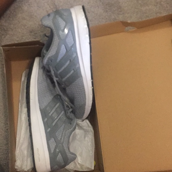 Adidas cloud foam - Picture 2 of 2